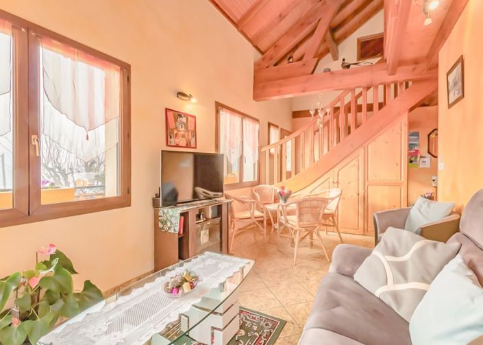 Image No.12-7 Bed House for sale