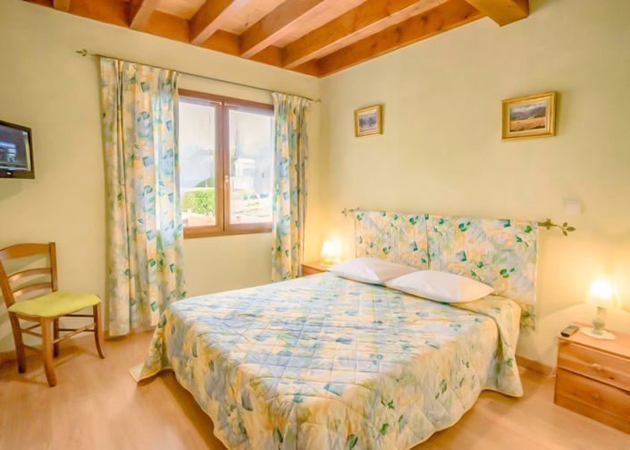 Image No.13-7 Bed House for sale