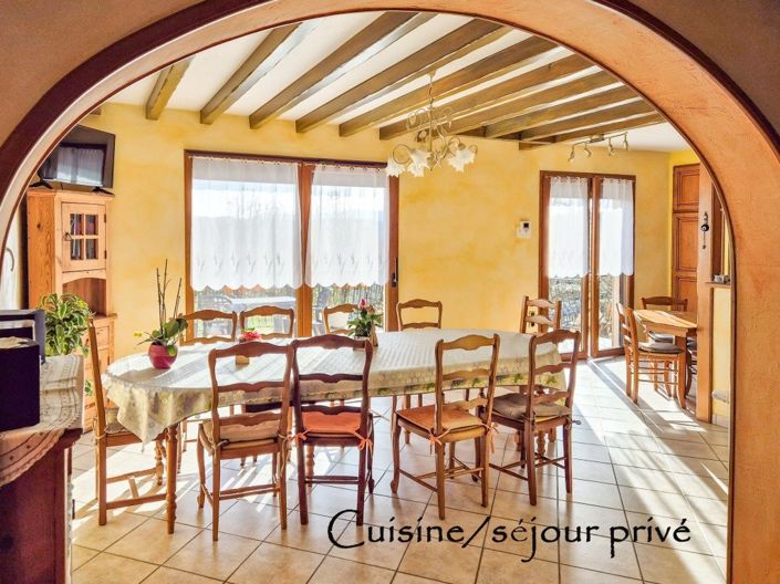 Image No.9-7 Bed House for sale