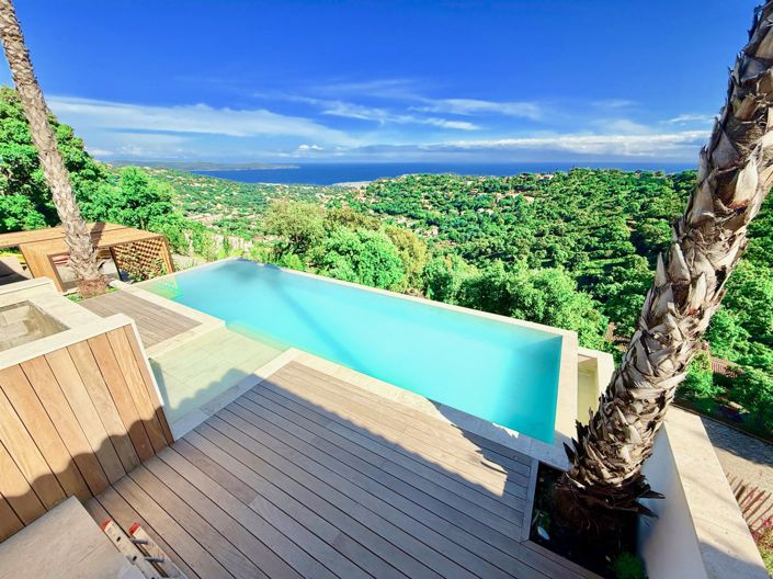 Image No.2-6 Bed House for sale