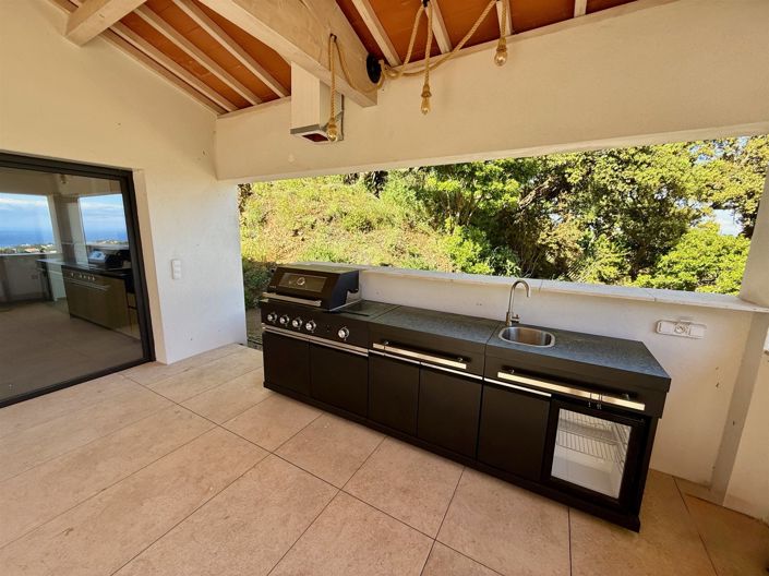 Image No.9-6 Bed House for sale