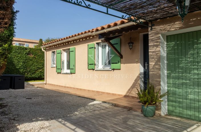 Image No.3-3 Bed House for sale