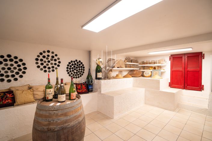 Image No.17-4 Bed House for sale