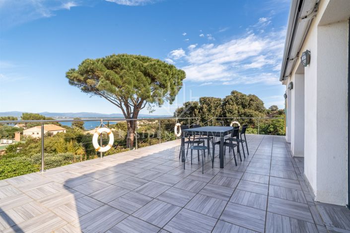 Image No.4-4 Bed House for sale