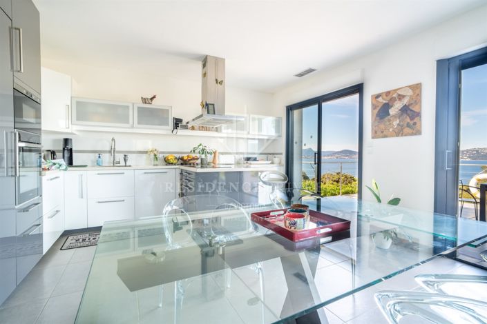 Image No.7-4 Bed House for sale