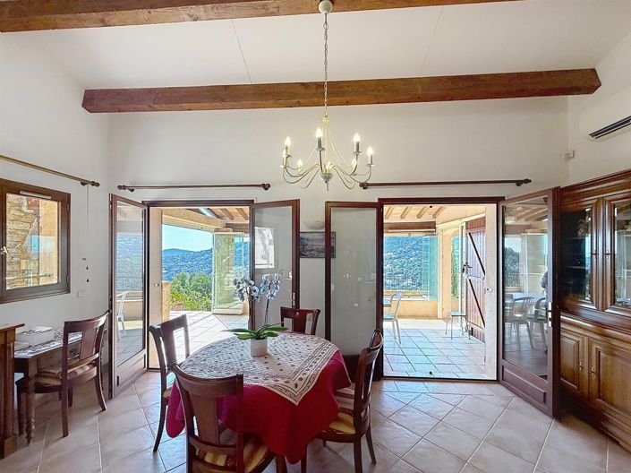 Image No.10-4 Bed House for sale