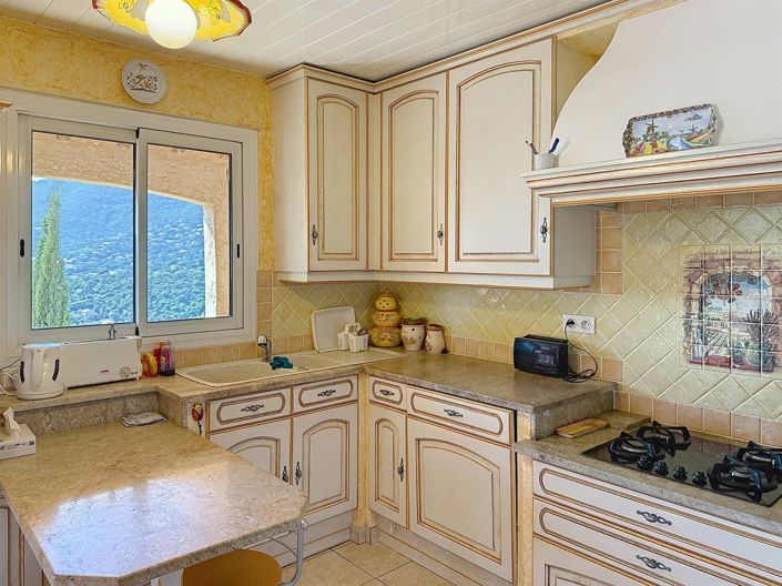 Image No.12-4 Bed House for sale