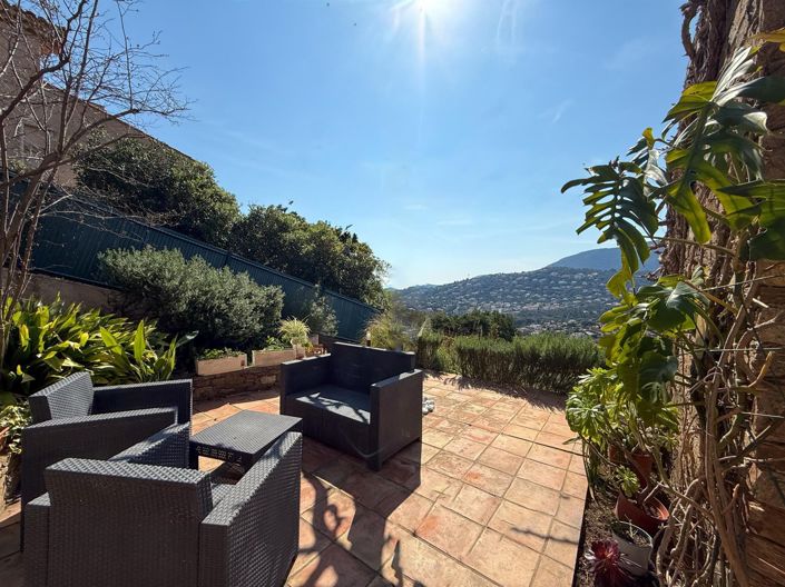 Image No.20-4 Bed House for sale