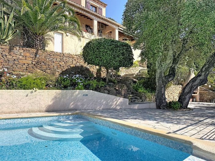 Image No.6-4 Bed House for sale