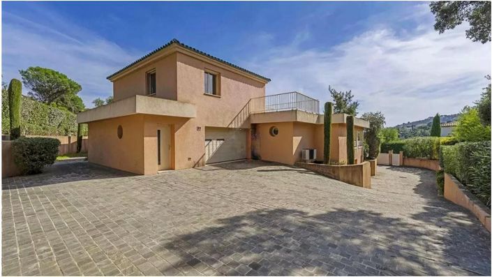 Image No.26-6 Bed House for sale