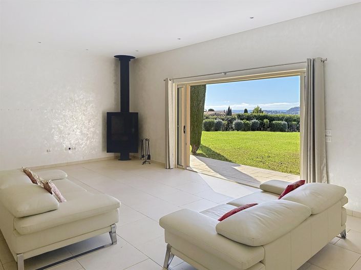 Image No.7-6 Bed House for sale