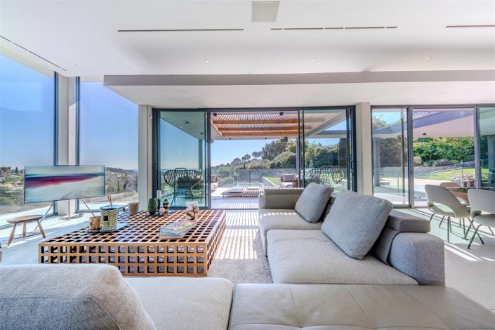 Image No.12-6 Bed House for sale