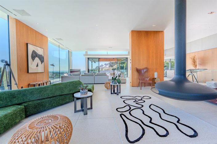 Image No.13-6 Bed House for sale