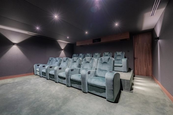 Image No.20-6 Bed House for sale