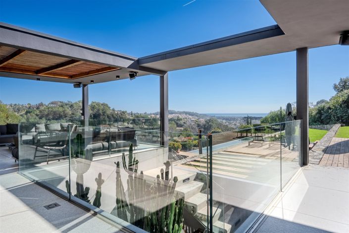 Image No.3-6 Bed House for sale