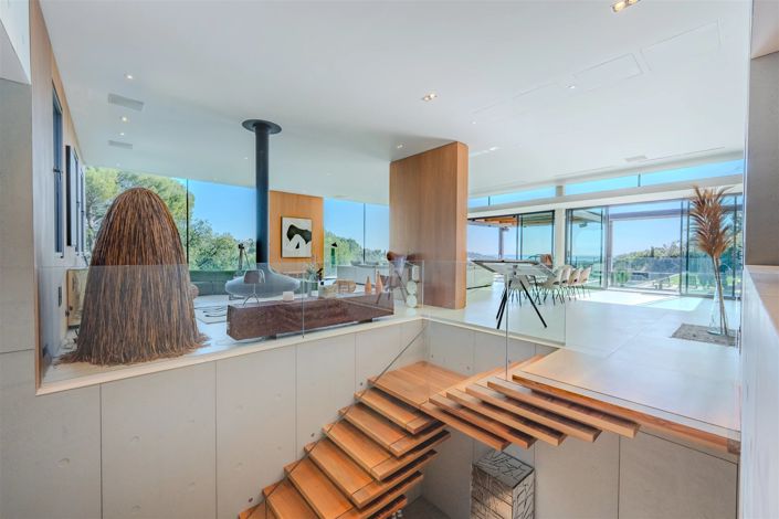 Image No.9-6 Bed House for sale