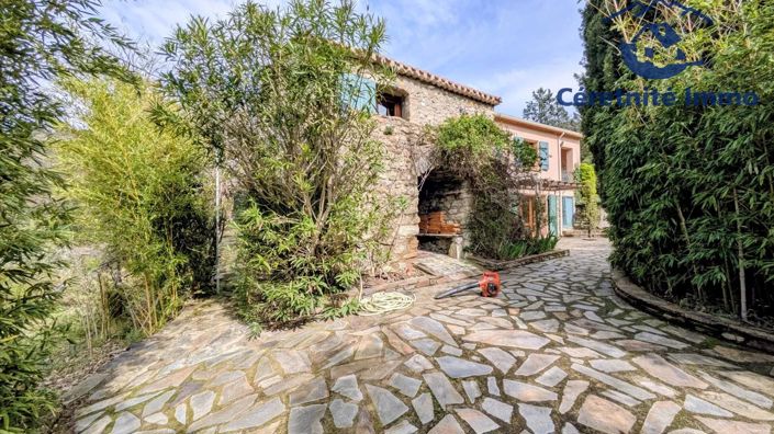 Image No.18-5 Bed House for sale