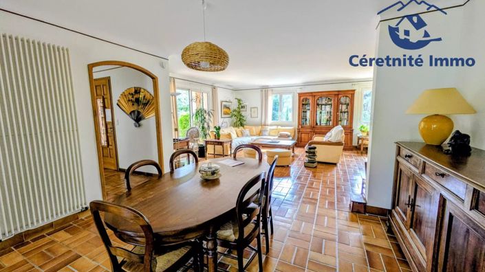 Image No.7-5 Bed House for sale