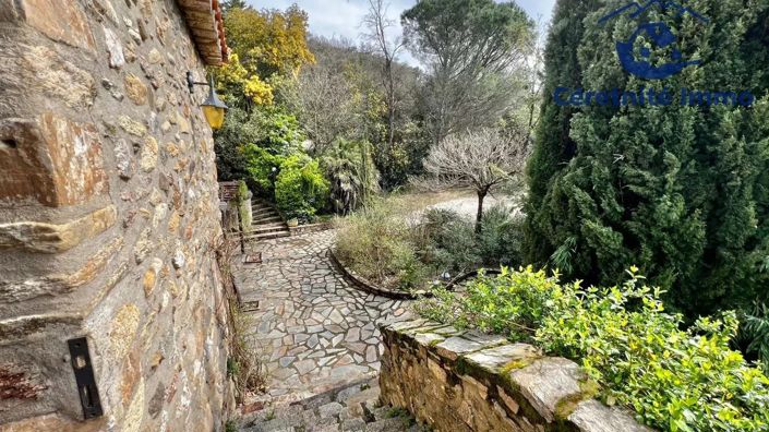 Image No.8-5 Bed House for sale