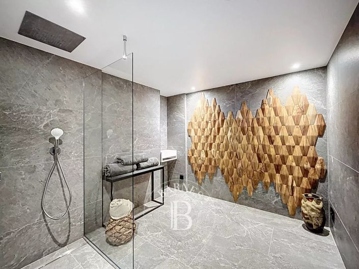 Image No.23-House for sale