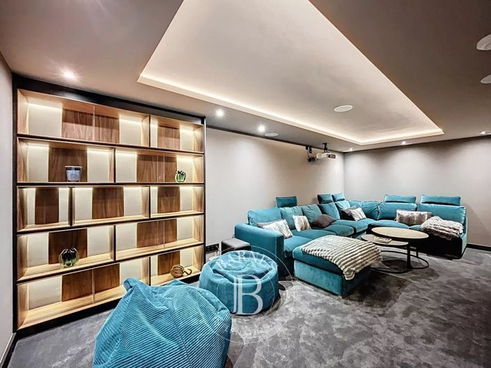 Image No.34-House for sale