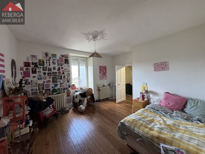 Image No.24-4 Bed House for sale