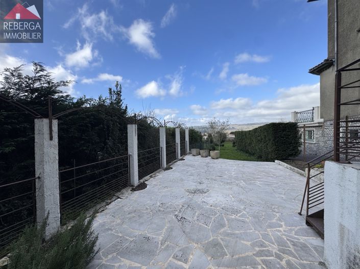 Image No.6-4 Bed House for sale