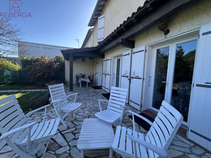 Image No.15-3 Bed House for sale
