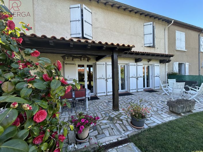 Image No.17-3 Bed House for sale
