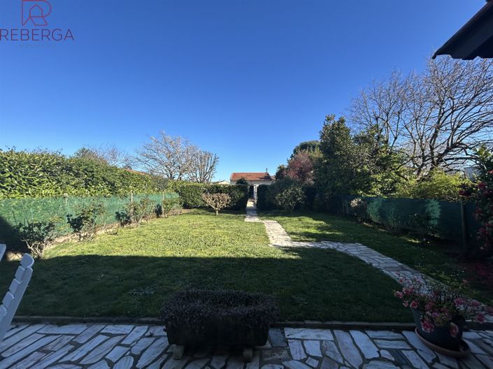 Image No.18-3 Bed House for sale