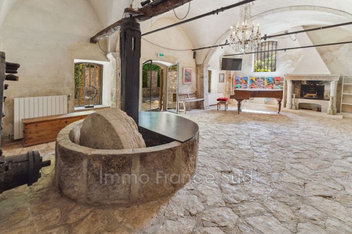 Image No.5-2 Bed House for sale