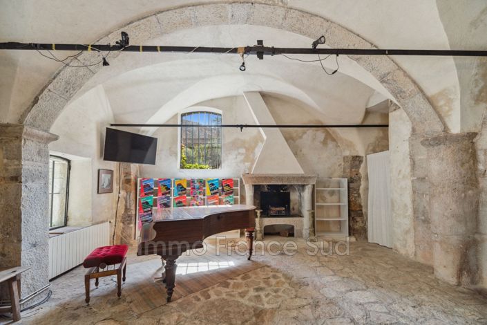 Image No.6-2 Bed House for sale