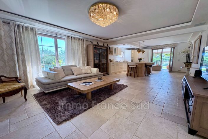 Image No.14-5 Bed House for sale