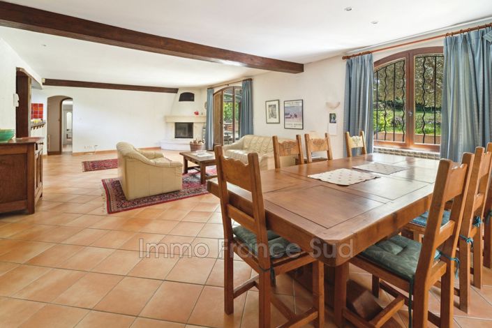 Image No.13-3 Bed House for sale