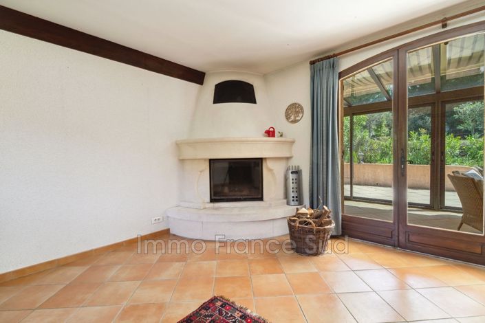 Image No.14-3 Bed House for sale