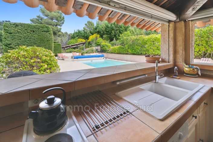 Image No.7-3 Bed House for sale