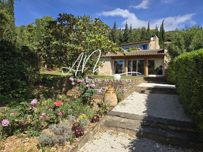 Image No.11-6 Bed House for sale