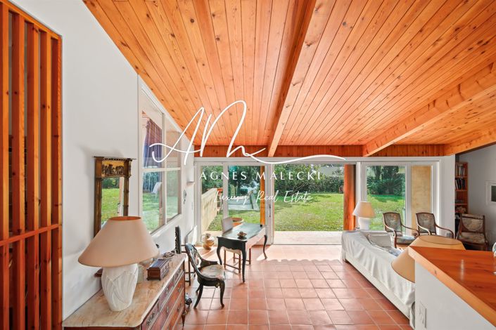 Image No.13-6 Bed House for sale