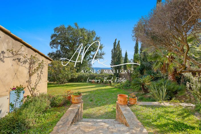 Image No.9-6 Bed House for sale