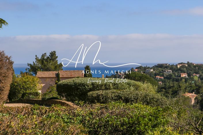 Image No.3-4 Bed House for sale