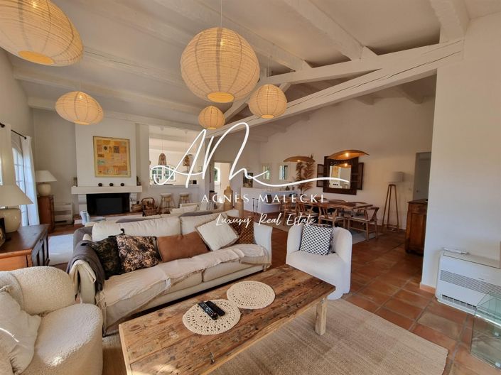 Image No.8-4 Bed House for sale