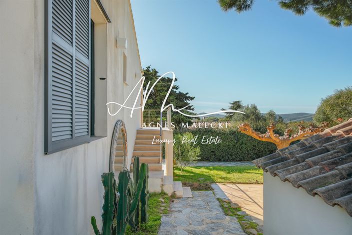 Image No.4-4 Bed House for sale