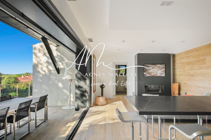 Image No.8-4 Bed House for sale