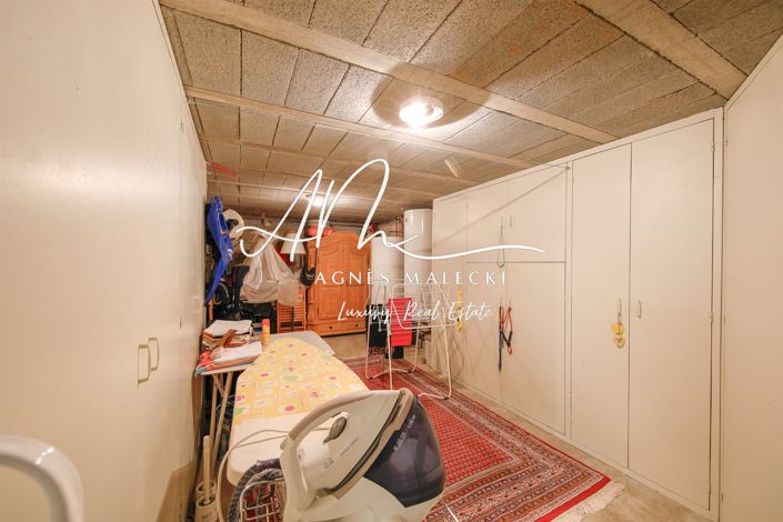 Image No.20-5 Bed House for sale