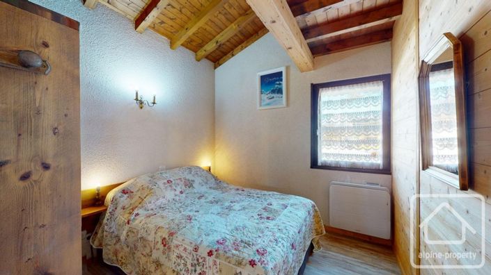 Image No.10-2 Bed Property for sale