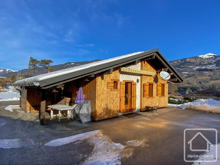 Image No.17-2 Bed Property for sale