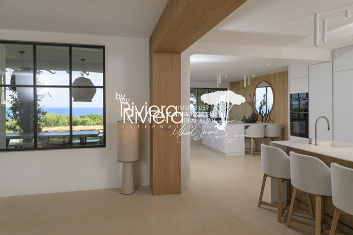 Image No.14-6 Bed House for sale