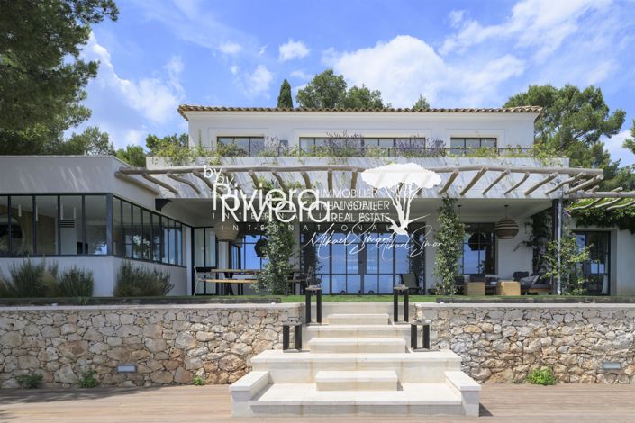 Image No.2-6 Bed House for sale