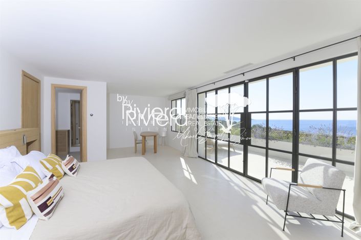 Image No.20-6 Bed House for sale