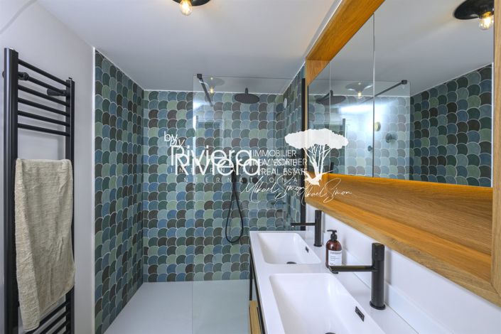 Image No.28-6 Bed House for sale